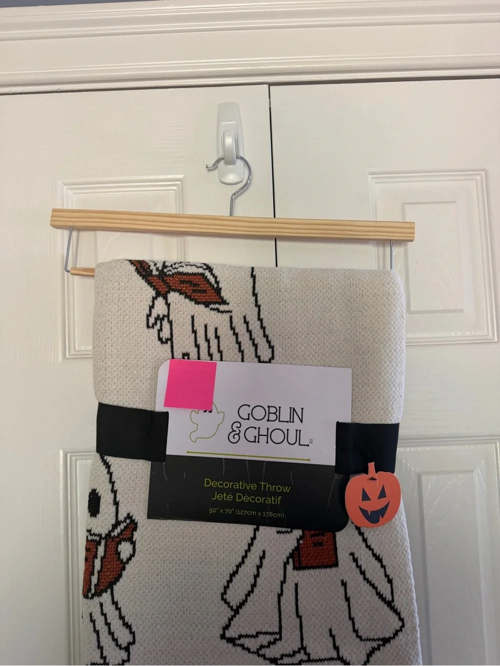 New Goblin & Ghoul Decorative Throw Blanket Halloween Ghost Reading Book 50 x 70
